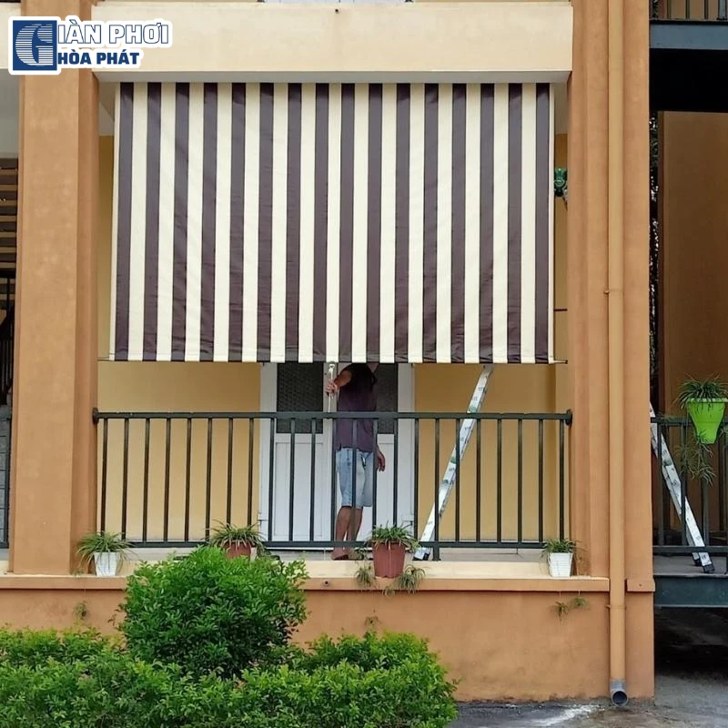 bạt tự cuốn che nắng mưa bạt tự cuốn che nắng mưa